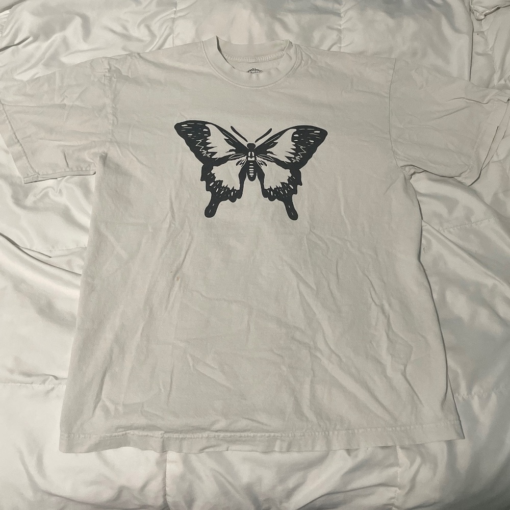 Butterfly tee